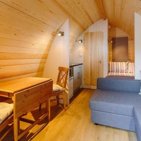 Lupin Glamping Pod Hotel Cheltenham Ngoại thất bức ảnh