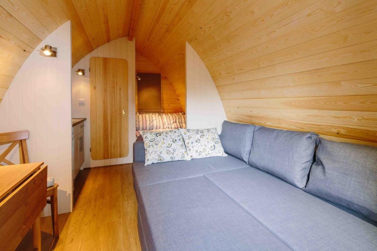 Lupin Glamping Pod Hotel Cheltenham Ngoại thất bức ảnh
