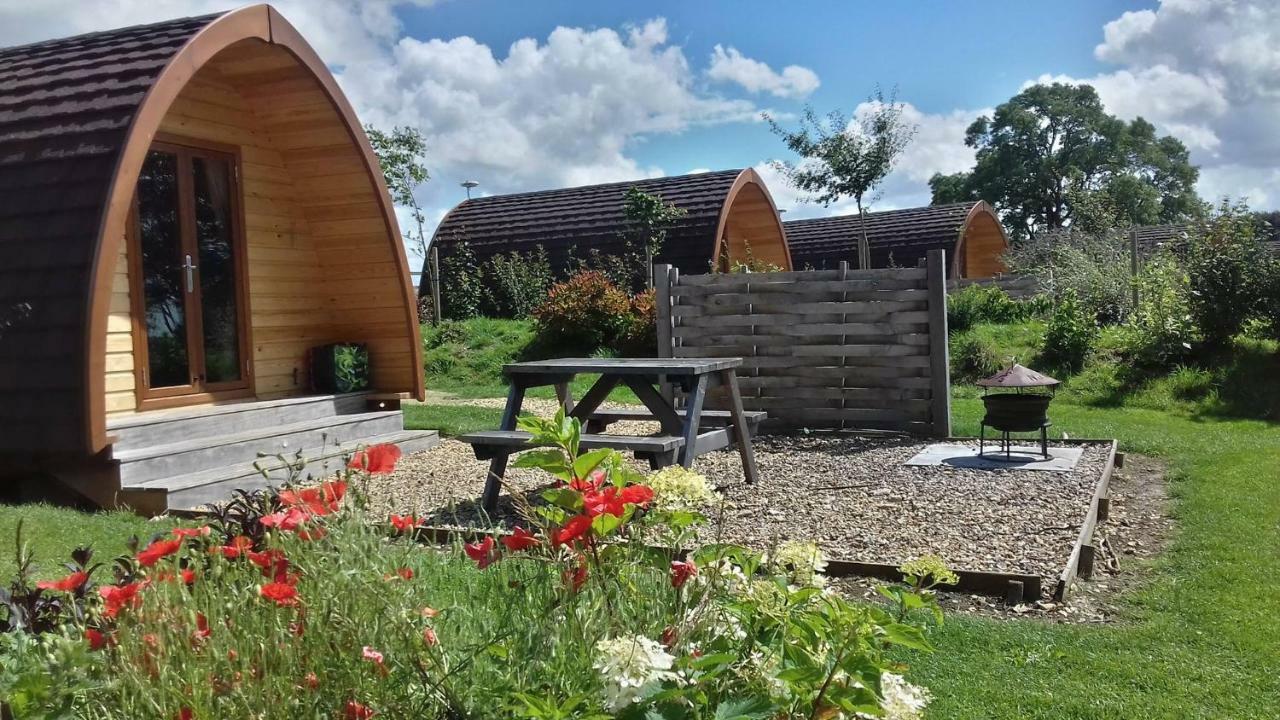 Lupin Glamping Pod Hotel Cheltenham Ngoại thất bức ảnh