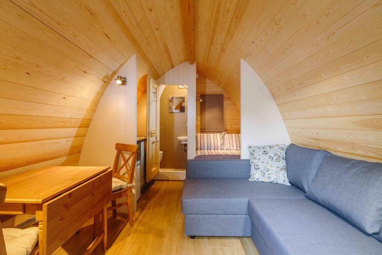 Lupin Glamping Pod Hotel Cheltenham Ngoại thất bức ảnh